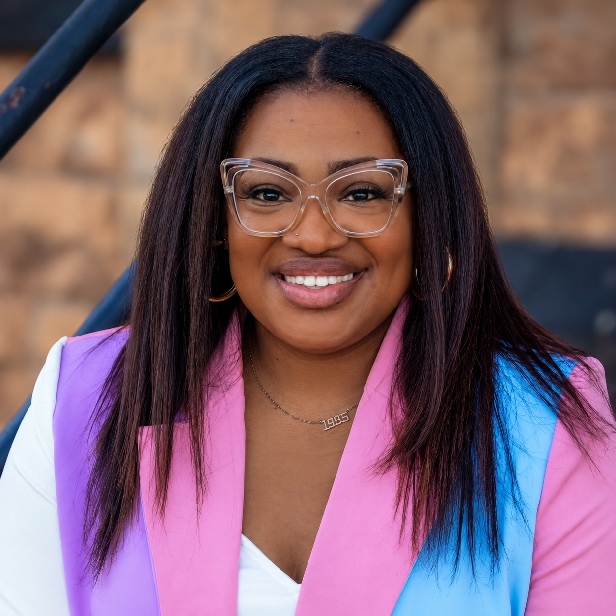 Headshot - Anndrea Harris